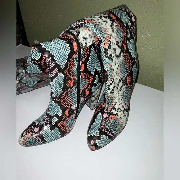 Sophia Taylor, thigh-high chunky heel, multi colored, snake print boots - Picture 4 of 8